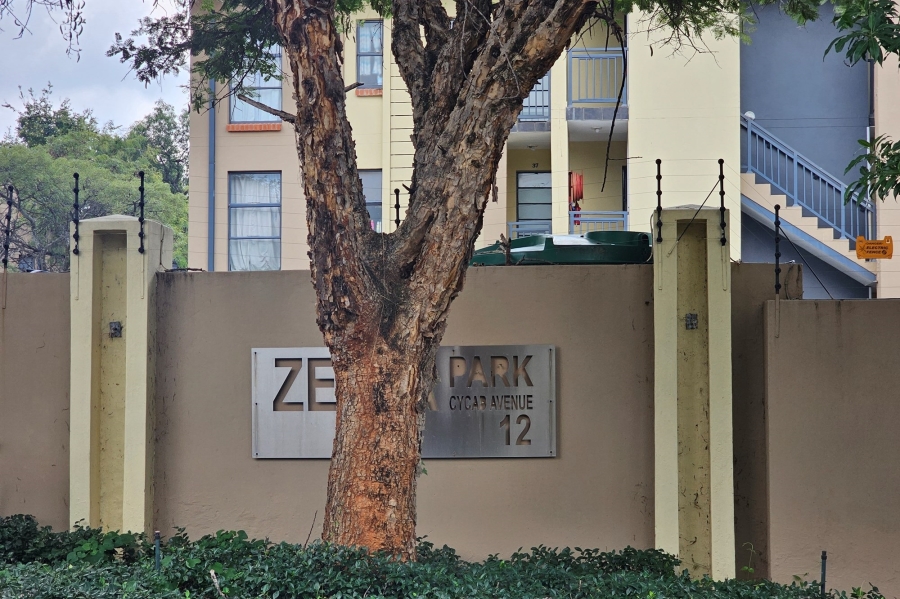 1 Bedroom Property for Sale in Geelhoutpark North West